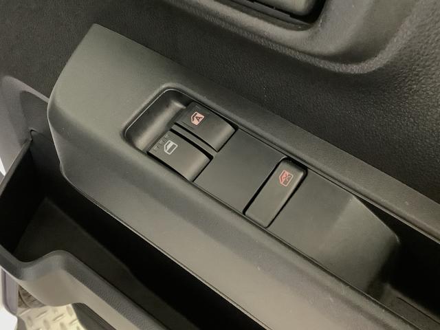 ハイゼットカーゴ ＤＸ　雹害車両　ＣＶＴ　前後コーナーセンサー　キーレス　雹害車両　１年保証　前後コーナーセンサー　ＣＶＴ車　オートマチックハイビーム　アイドリングストップ　キーレスエントリー　横滑り防止装置　オートライト　ヘッドライトレベライザー　パワーウィンドウ（19枚目）