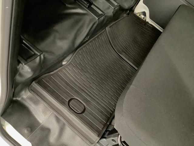 ハイゼットカーゴ ＤＸ　雹害車両　ＣＶＴ　前後コーナーセンサー　キーレス　雹害車両　１年保証　前後コーナーセンサー　ＣＶＴ車　オートマチックハイビーム　アイドリングストップ　キーレスエントリー　横滑り防止装置　オートライト　ヘッドライトレベライザー　パワーウィンドウ（36枚目）