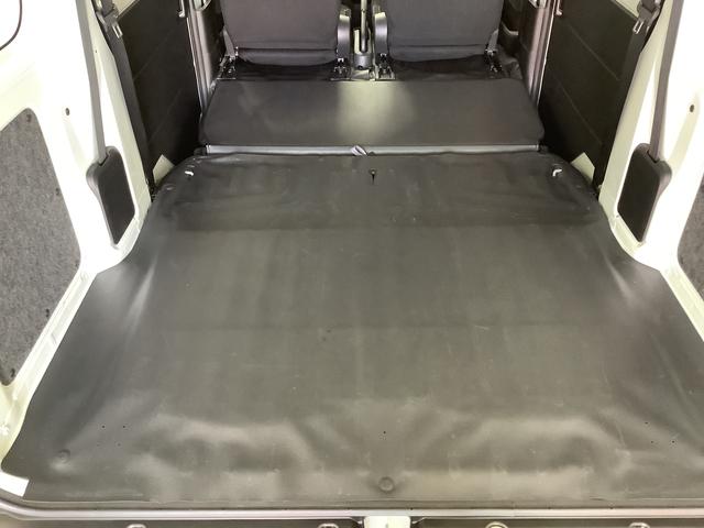 ハイゼットカーゴ ＤＸ　雹害車両　ＣＶＴ　前後コーナーセンサー　キーレス　雹害車両　１年保証　前後コーナーセンサー　ＣＶＴ車　オートマチックハイビーム　アイドリングストップ　キーレスエントリー　横滑り防止装置　オートライト　ヘッドライトレベライザー　パワーウィンドウ（44枚目）
