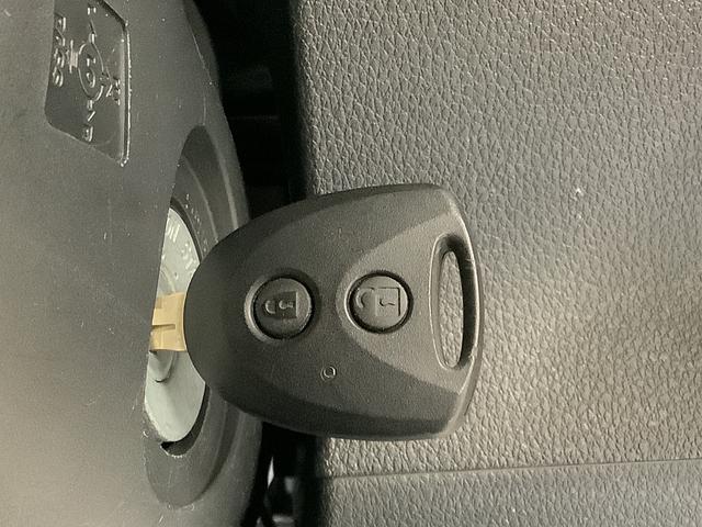 ハイゼットカーゴ ＤＸ　４ＷＤ　ＣＶＴ　前後コーナーセンサー　キーレス　ラジオ　走行無制限１年保証　前後コーナーセンサー　４ＷＤ　ＣＶＴ車　オートマチックハイビーム　アイドリングストップ　キーレスエントリー　横滑り防止装置　オートライト　ヘッドライトレベライザー　ラジオ（23枚目）