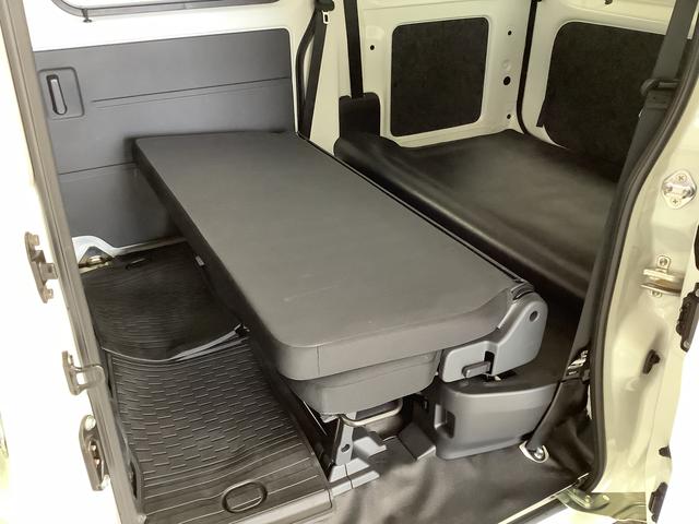 ハイゼットカーゴ ＤＸ　４ＷＤ　ＣＶＴ　前後コーナーセンサー　キーレス　ラジオ　走行無制限１年保証　前後コーナーセンサー　４ＷＤ　ＣＶＴ車　オートマチックハイビーム　アイドリングストップ　キーレスエントリー　横滑り防止装置　オートライト　ヘッドライトレベライザー　ラジオ（34枚目）