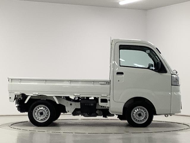 ハイゼットトラック スタンダード　４ＷＤ　ＣＶＴ　前後コーナーセンサー　ラジオ　走行無制限１年保証　前後コーナーセンサー　４ＷＤ　ＣＶＴ車　３方開　オートマチックハイビーム　アイドリングストップ　横滑り防止装置　オートライト　ヘッドライトレベライザー　ラジオ　スマートアシスト（8枚目）