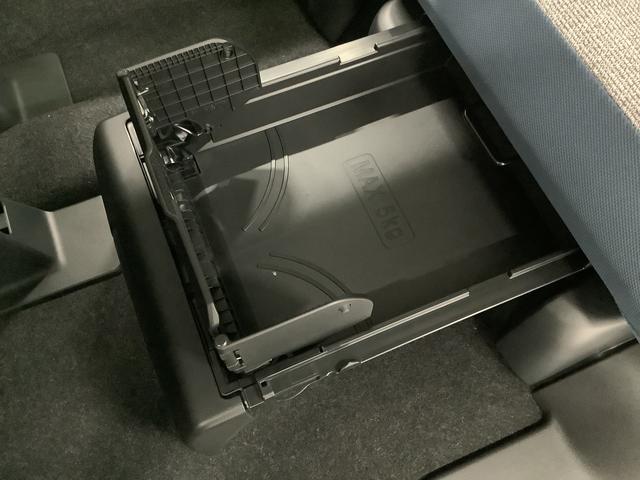 ムーヴキャンバス ストライプスＧ　９インチディスプレイオーディオ　全方位カメラ　１年保証　９インチディスプレイオーディオ　全方位カメラ　両側電動スライドドア　前後コーナーセンサー　前席シートヒーター　Ｂｌｕｅｔｏｏｔｈ　オートマチックハイビーム　スマートキー　Ｑｉワイヤレス充電（47枚目）