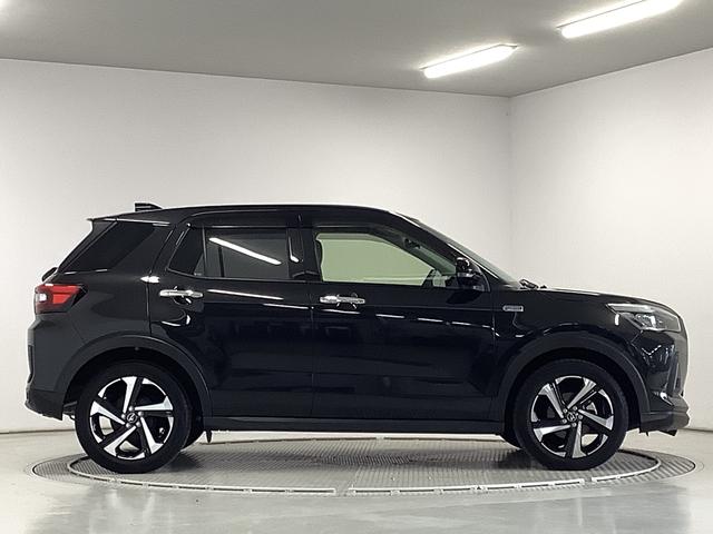 ロッキー プレミアムＧ　ＨＥＶ　ワンオーナー　ディスプレイオーディオ　１年保証　９インチディスプレイオーディオ　ワンオーナー　ドラレコ　全方位カメラ　アダプティブクルーズコントロール　前後コーナーセンサー　前席シートヒーター　ＵＳＢ接続　１７インチ純正アルミホイール（10枚目）