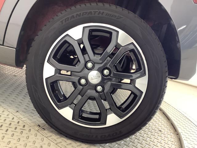 快適にお乗りいただくために、外装を美しく仕上げるだけでなく、内装も細部にいたるまで徹底した清掃・洗浄を実施。美しく・清潔な室内空間を実現しております。