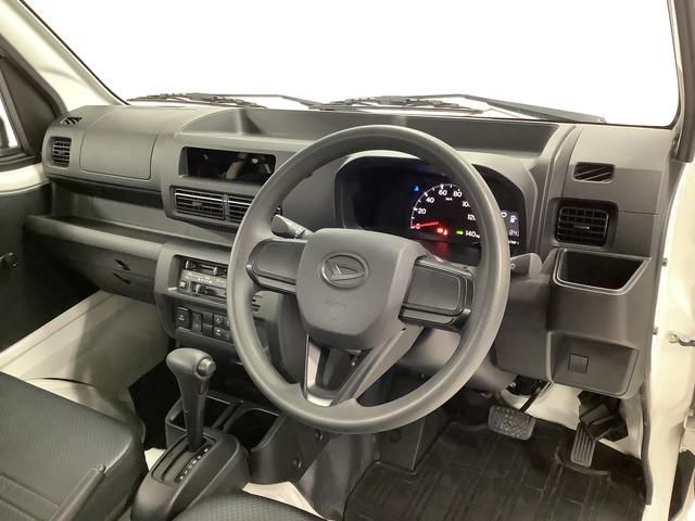 ハイゼットトラック スタンダード　４ＷＤ　ＣＶＴ　前後コーナーセンサー　３方開　走行無制限１年保証　前後コーナーセンサー　４ＷＤ　ＣＶＴ車　３方開　アイドリングストップ　横滑り防止装置　オートライト　ヘッドライトレベライザー　アクセサリーソケット　スペアタイヤ（5枚目）