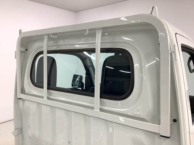 ハイゼットトラック スタンダード　４ＷＤ　ＣＶＴ　前後コーナーセンサー　３方開　走行無制限１年保証　前後コーナーセンサー　４ＷＤ　ＣＶＴ車　３方開　アイドリングストップ　横滑り防止装置　オートライト　ヘッドライトレベライザー　アクセサリーソケット　スペアタイヤ（33枚目）