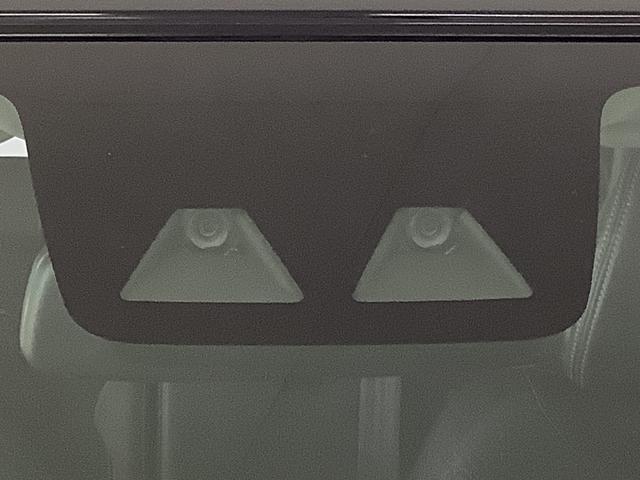 ロッキー プレミアム　ワンオーナー　９インチナビ　ＥＴＣ　バックカメラ　１年保証　ワンオーナー　９インチナビＴＶ　ＥＴＣ　バックカメラ　アダプティブクルーズコントロール　前後コーナーセンサー　前席シートヒーター　ブラインドスポットモニター　１７インチ純正アルミホイール（12枚目）