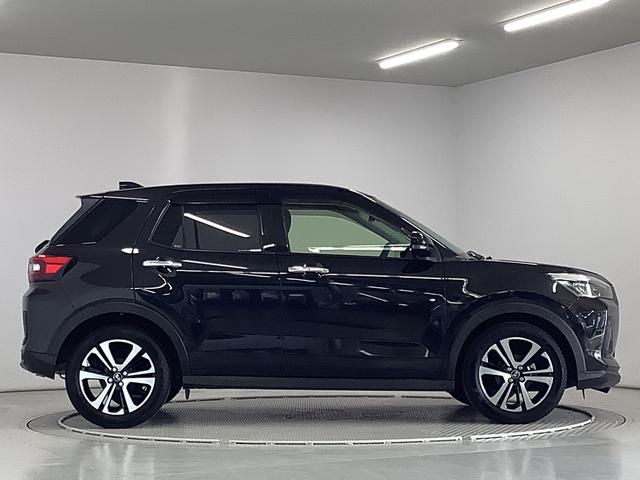 ロッキー プレミアム　ワンオーナー　９インチナビ　ＥＴＣ　バックカメラ　１年保証　ワンオーナー　９インチナビＴＶ　ＥＴＣ　バックカメラ　アダプティブクルーズコントロール　前後コーナーセンサー　前席シートヒーター　ブラインドスポットモニター　１７インチ純正アルミホイール（13枚目）