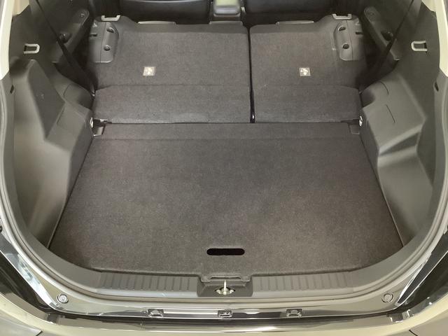 ロッキー プレミアム　ワンオーナー　９インチナビ　ＥＴＣ　バックカメラ　１年保証　ワンオーナー　９インチナビＴＶ　ＥＴＣ　バックカメラ　アダプティブクルーズコントロール　前後コーナーセンサー　前席シートヒーター　ブラインドスポットモニター　１７インチ純正アルミホイール（50枚目）