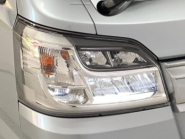 ハイゼットトラック エクストラＳＡＩＩＩｔ　４ＷＤ　ＣＶＴ　ＬＥＤヘッドライト　走行無制限１年保証　ＬＥＤヘッドライト　４ＷＤ　ＣＶＴ車　３方開　荷台作業灯　ゲートプロテクター　荷台マット　キーレス　横滑り防止装置　ドアバイザー　ヘッドライトレベライザー　シート間マルチポケット（13枚目）