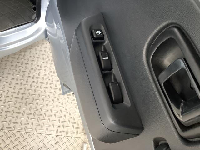 ハイゼットトラック エクストラＳＡＩＩＩｔ　４ＷＤ　ＣＶＴ　ＬＥＤヘッドライト　走行無制限１年保証　ＬＥＤヘッドライト　４ＷＤ　ＣＶＴ車　３方開　荷台作業灯　ゲートプロテクター　荷台マット　キーレス　横滑り防止装置　ドアバイザー　ヘッドライトレベライザー　シート間マルチポケット（17枚目）