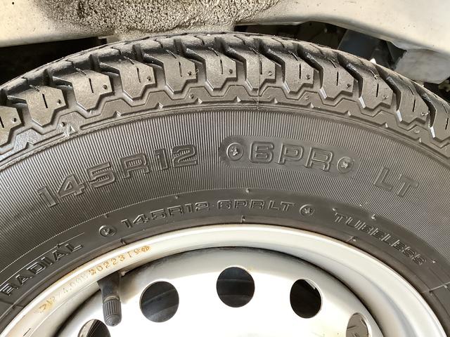 ハイゼットトラック エクストラＳＡＩＩＩｔ　４ＷＤ　ＣＶＴ　ＬＥＤヘッドライト　走行無制限１年保証　ＬＥＤヘッドライト　４ＷＤ　ＣＶＴ車　３方開　荷台作業灯　ゲートプロテクター　荷台マット　キーレス　横滑り防止装置　ドアバイザー　ヘッドライトレベライザー　シート間マルチポケット（44枚目）