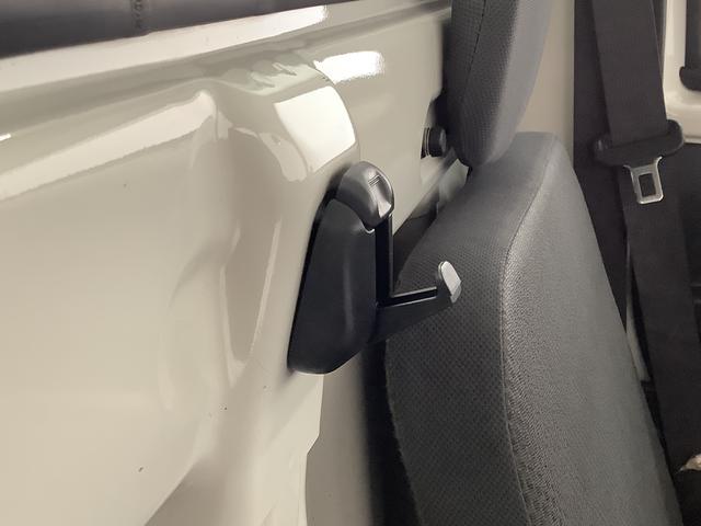 ハイゼットトラック スタンダード　５ＭＴ　ワンオーナー　ＣＤオーディオ　ＥＴＣ　走行無制限１年保証　ワンオーナー　ＭＴ車　ＣＤオーディオ　ＥＴＣ　３方開　ドアバイザー　ヘッドライトレベライザー　アクセサリーソケット　マニュアルエアコン　スペアタイヤ　マッドガード　バッテリーカバー（26枚目）