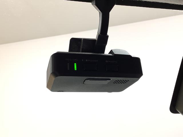 快適にお乗りいただくために、外装を美しく仕上げるだけでなく、内装も細部にいたるまで徹底した清掃・洗浄を実施。美しく・清潔な室内空間を実現しております。