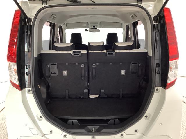 インナートリム、ダッシュボードの艶出し、内窓の拭き上げ等を行い、品質基準を満たしているか仕上がりのチェックを実施します。