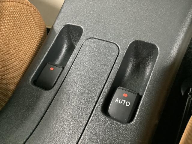 コペン セロ　ターボ　ＣＶＴ　オーディオ　ＥＴＣ　シートヒーター　走行無制限１年保証　オーディオ　ＥＴＣ　ＣＶＴ車　シートヒーター　ＬＥＤヘッドライト　アイドリングストップ　プッシュスタート　横滑り防止装置　オートライト　オートエアコン　１６インチ純正アルミホイール（25枚目）