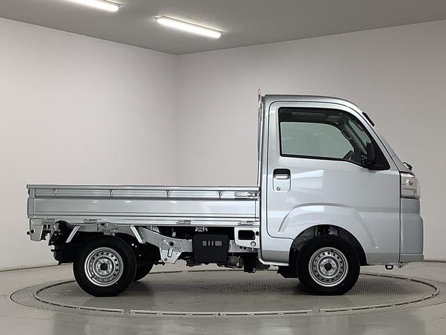 ハイゼットトラック スタンダード　４ＷＤ　ＣＶＴ　前後コーナーセンサー　ラジオ　走行無制限１年保証　前後コーナーセンサー　４ＷＤ　ＣＶＴ車　３方開　オートマチックハイビーム　アイドリングストップ　横滑り防止装置　オートライト　ヘッドライトレベライザー　ラジオ　スマートアシスト（8枚目）