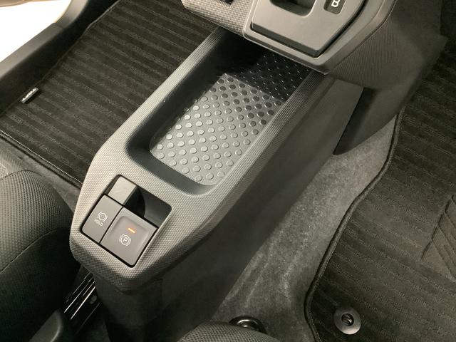 タフト Ｘ　４ＷＤ　前後コーナーセンサー　オートブレーキホールド　走行無制限１年保証　前後コーナーセンサー　４ＷＤ　オートマチックハイビーム　ＬＥＤヘッドライト　アイドリングストップ　オートブレーキホールド　プッシュスタート　横滑り防止装置　スカイフィールトップ（28枚目）