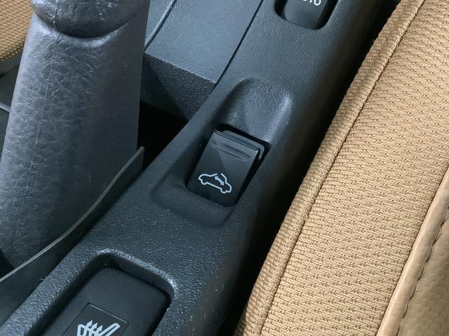 コペン セロ　ターボ　ＣＶＴ　ナビＴＶ　ＵＳＢ　ＥＴＣ　バックカメラ　１年保証　ナビＴＶ　ＥＴＣ　バックカメラ　ＣＶＴ車　シートヒーター　ＵＳＢ　Ｂｌｕｅｔｏｏｔｈ　ＬＥＤヘッドライト　プッシュスタート　横滑り防止装置　オートエアコン　１６インチ純正アルミホイール（38枚目）