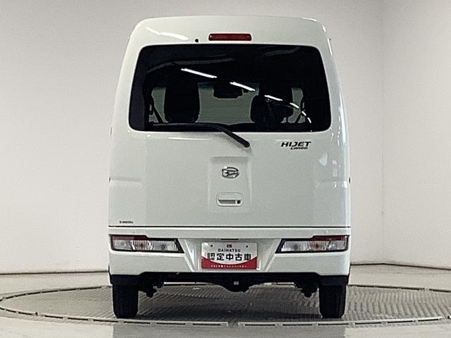 ハイゼットカーゴ クルーズターボＳＡＩＩＩ　５ＭＴ　ワンオーナー　ＣＤ　ＥＴＣ　走行無制限１年保証　ＭＴ車　ワンオーナー　ＣＤオーディオ　ＥＴＣ　リアコーナーセンサー　ＬＥＤヘッドライト　アイドリングストップ　キーレス　横滑り防止装置　オートライト　１２インチアルミホイール（10枚目）