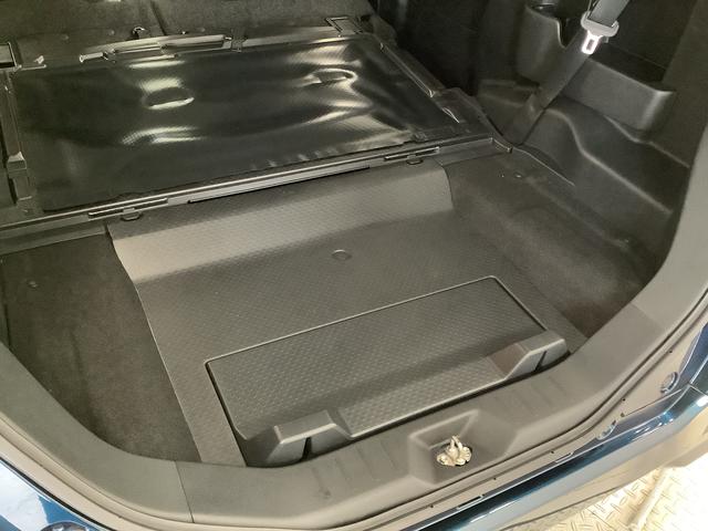 ���q�l�̗���ɂȂ��āA�N���}�̃v�����������`�F�b�N���Ă���܂��B