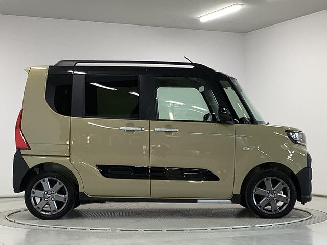タント ファンクロスターボ　４ＷＤ　９インチディスプレイオーディオ　１年保証　９インチディスプレイオーディオ　４ＷＤ　バックカメラ　両側電動スライドドア　前後コーナーセンサー　前席シートヒーター　ルーフレール　ＴＶ　ＨＤＭＩ　スマートキー　１５インチ純正アルミホイール（11枚目）