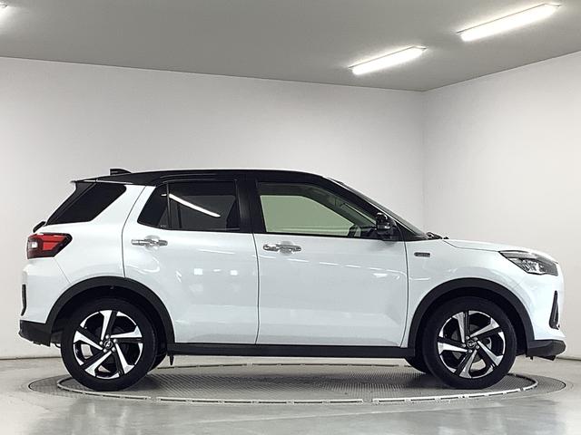 ロッキー プレミアムＧ　ＨＥＶ　ワンオーナー　クルコン　シートヒーター　走行無制限１年保証　前後コーナーセンサー　ワンオーナー　アダプティブクルーズコントロール　前席シートヒーター　オートマチックハイビーム　ＬＥＤヘッドライト　スマートキー　１７インチ純正アルミホイール（9枚目）