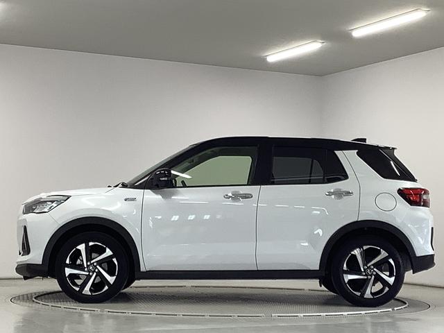 ロッキー プレミアムＧ　ＨＥＶ　ワンオーナー　クルコン　シートヒーター　走行無制限１年保証　前後コーナーセンサー　ワンオーナー　アダプティブクルーズコントロール　前席シートヒーター　オートマチックハイビーム　ＬＥＤヘッドライト　スマートキー　１７インチ純正アルミホイール（10枚目）