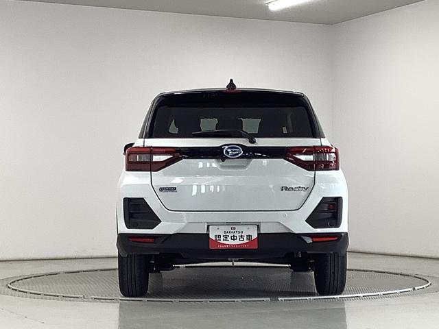 ロッキー プレミアムＧ　ＨＥＶ　ワンオーナー　クルコン　シートヒーター　走行無制限１年保証　前後コーナーセンサー　ワンオーナー　アダプティブクルーズコントロール　前席シートヒーター　オートマチックハイビーム　ＬＥＤヘッドライト　スマートキー　１７インチ純正アルミホイール（11枚目）