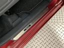 【スカッフプレート】ドアを開けた時の印象がグッとオシャレに♪乗降時、靴の底でサイドシルに傷がつくのを防ぎます。