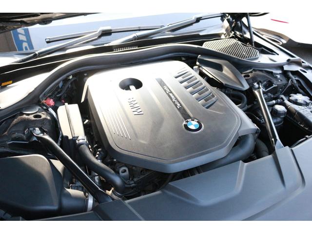 ７４０ｉ　Ｍスポーツ　リアコンフォートパッケージ・ドライビングアシストプラス・ｈａｒｍａｎ／ｋａｒａｄｏｎ・サンルーフ・純正２０インチＡＷ・３６０°カメラ・ワイヤレスチャージ・インテリジェントセーフティー(17枚目)