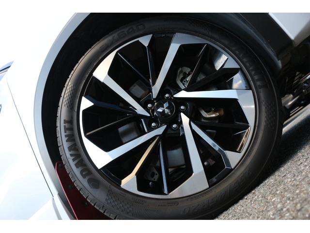 アウトランダーPHEV P ワンオーナー・360度カメラ・BOSEプレミアムサウンド・パワーバックドア・シートヒーター・ライトグレー革シート・eアシスト・マイパイロット・ヘッドアップディスプレイ・LEDヘッドライト(19枚目)