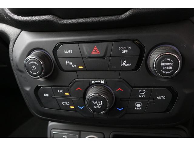 ジープ・レネゲード リミテッド アダプティブクルーズ・LEDヘッドランプ・パワーシート・バックカメラ(28枚目)