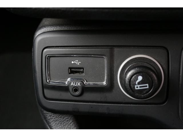 ジープ・レネゲード リミテッド アダプティブクルーズ・LEDヘッドランプ・パワーシート・バックカメラ(31枚目)