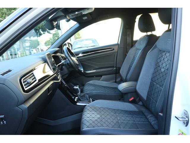 Ｔ－ロック ＴＤＩ　Ｒライン　ワンオーナー・ＤｉｓｃｏｖｅｒＰｒｏパッケージ・バックカメラ。シートヒーター・パワーバックドア（13枚目）