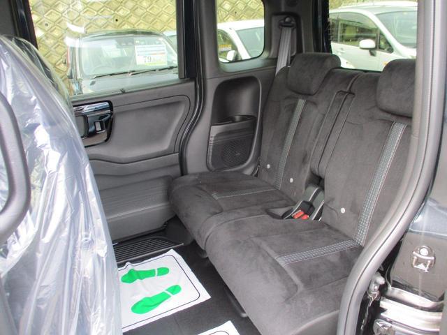 L 届出済未使用車 衝突被害軽減ブレーキ 電動パーキングブレーキ スマートキー プッシュエンジンスタート オートエアコン 前席シートヒーター USB充電用ソケット シートバックテーブル(7枚目)