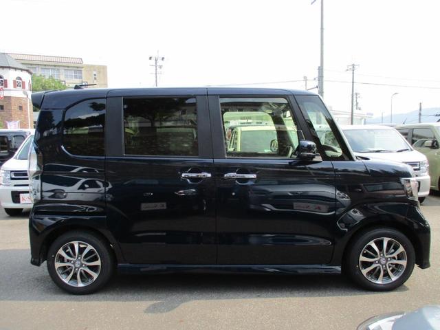 L 届出済未使用車 衝突被害軽減ブレーキ 電動パーキングブレーキ スマートキー プッシュエンジンスタート オートエアコン 前席シートヒーター USB充電用ソケット シートバックテーブル(22枚目)