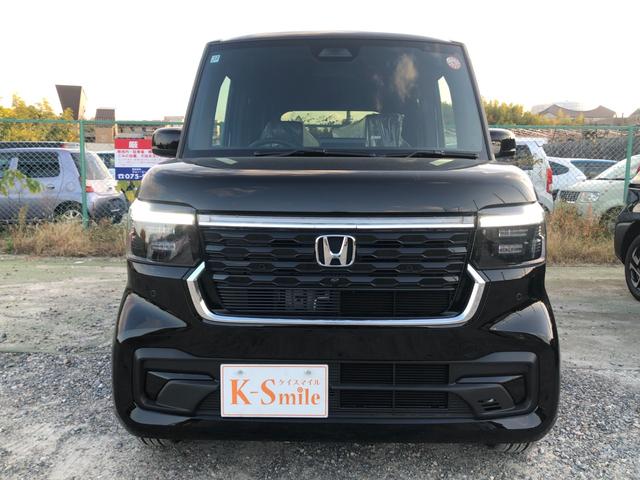 京都の自動車販売店ケイスマイル洛西店です！オールメーカー常時在庫２００台完備！ほしい車がきっと見つかります！その他、気になる点がございましたら、お気軽にお問い合わせ下さいませ！