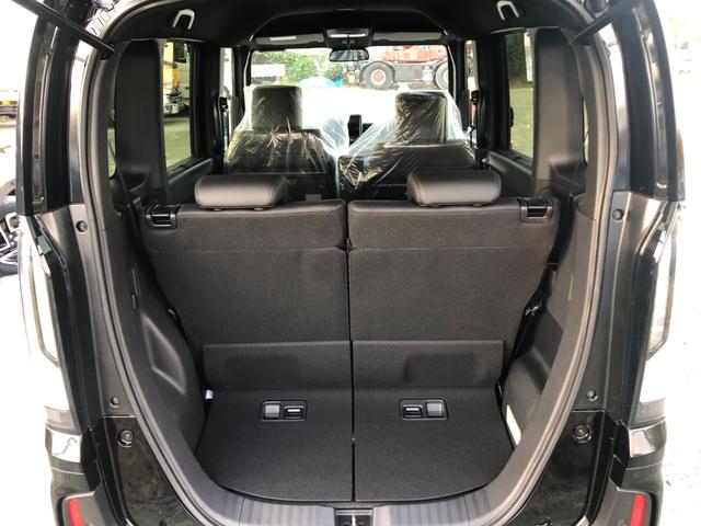 荷室も広々です！！最近は軽でも空間は充実しておりますよ♪♪その他、気になる点がございましたら、お気軽にお問い合わせ下さいませ！