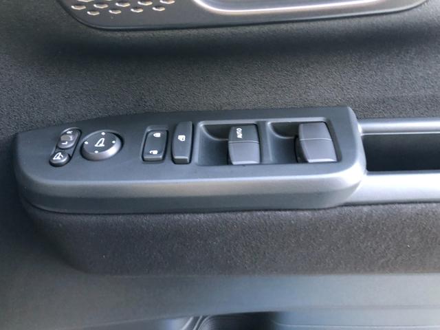 運転者にとっては日々使用することとなる運転席です。運転席が快適だと運転に集中することができますね。