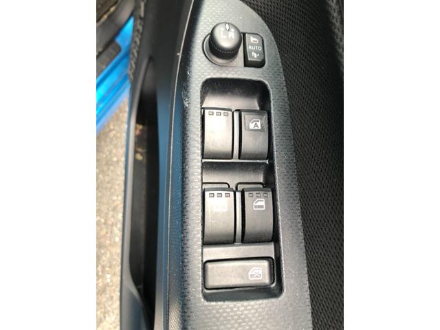 ステラ カスタムＲ　スマートアシスト　中古車　衝突軽減ブレーキ　スマートアシスト　キーフリー　プッシュスタート　オートエアコン（33枚目）