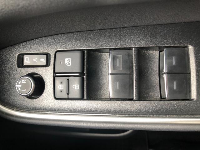 ヴォクシー ハイブリッドＳ－Ｚ　中古車　ハイブリッド　衝突軽減ブレーキ　両側パワースライドドア　オートエアコン（9枚目）