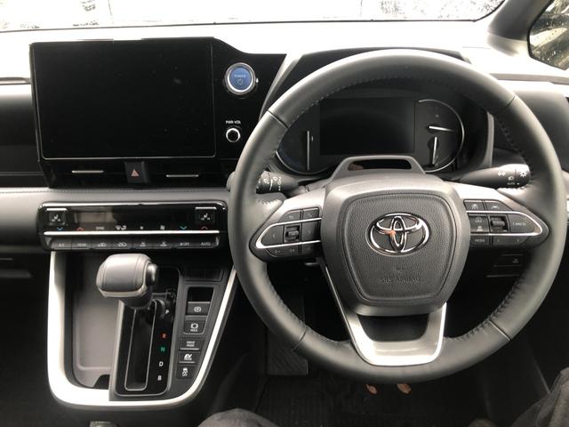 ヴォクシー ハイブリッドＳ－Ｚ　中古車　ハイブリッド　衝突軽減ブレーキ　両側パワースライドドア　オートエアコン（11枚目）