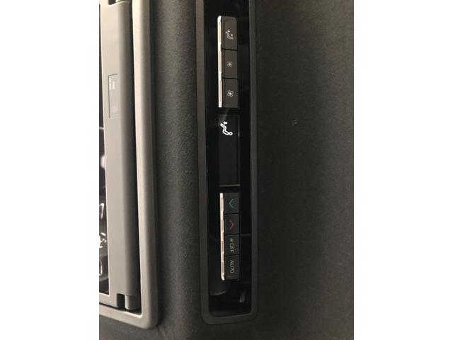 ヴォクシー ハイブリッドＳ－Ｚ　中古車　ハイブリッド　衝突軽減ブレーキ　両側パワースライドドア　オートエアコン（12枚目）