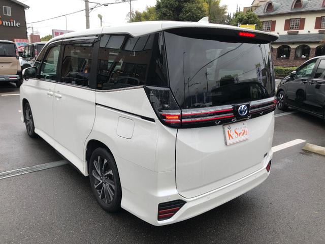 ヴォクシー ハイブリッドＳ－Ｚ　中古車　ハイブリッド　衝突軽減ブレーキ　両側パワースライドドア　オートエアコン（13枚目）