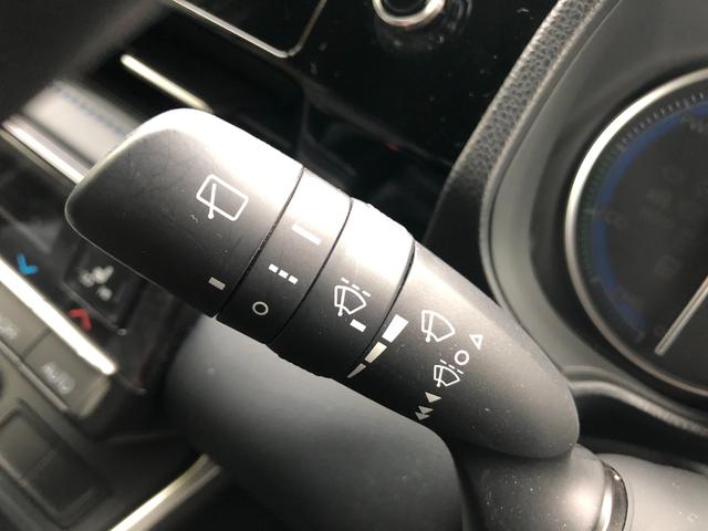 ヴォクシー ハイブリッドＳ－Ｚ　中古車　ハイブリッド　衝突軽減ブレーキ　両側パワースライドドア　オートエアコン（17枚目）