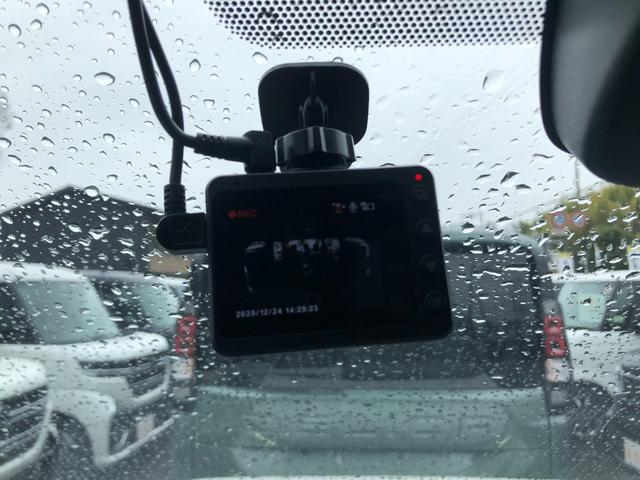 ヴォクシー ハイブリッドＳ－Ｚ　中古車　ハイブリッド　衝突軽減ブレーキ　両側パワースライドドア　オートエアコン（25枚目）