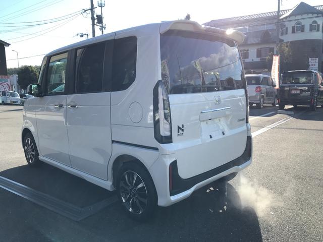 Ｎ－ＢＯＸカスタム ベースグレード　登録済未使用　衝突軽減ブレーキ　片側パワースライドドア　ＬＥＤヘッドライト　オートエアコン　シートヒーター　キーフリー　プッシュスタート（7枚目）