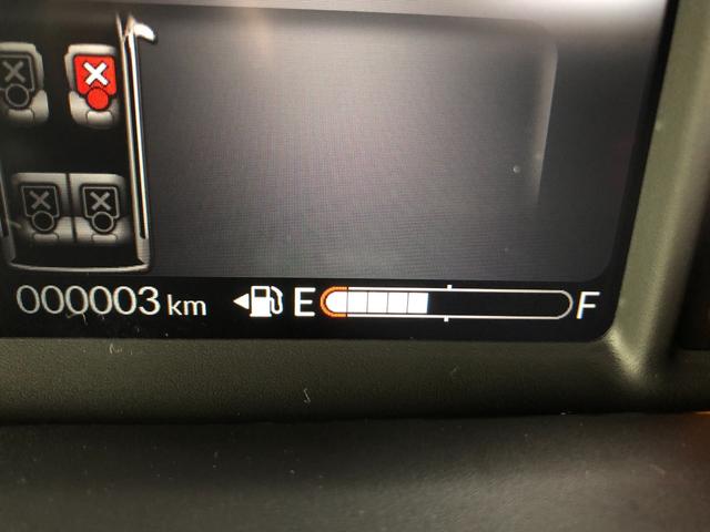 Ｎ－ＢＯＸ ベースグレード　登録済未使用　片側パワースライドドア　ＬＥＤヘッドライト　衝突軽減ブレーキ　オートエアコン　シートヒーター（4枚目）